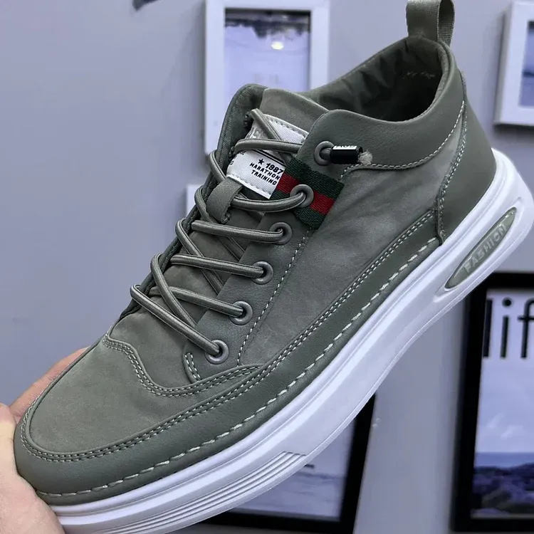 VeteLoom - Heren Lage Sneakers van Imitatieleer met Reliëfontwerp, Vetersluiting, Comfortabele Zool